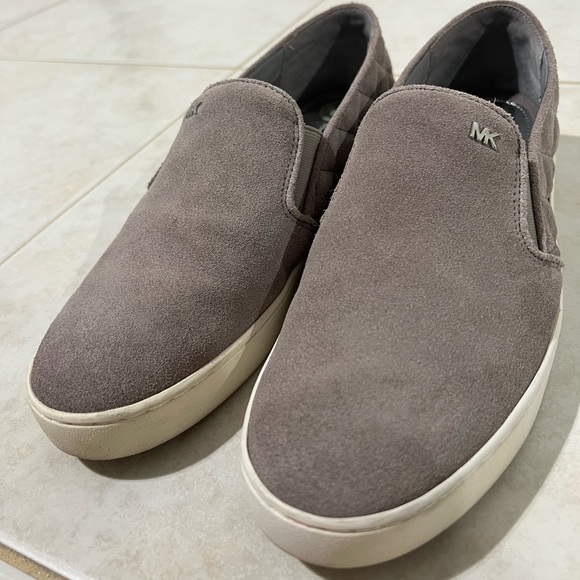 Micheal Kors Keaton Quilted Slip-on in Gray - Picture 3 of 10